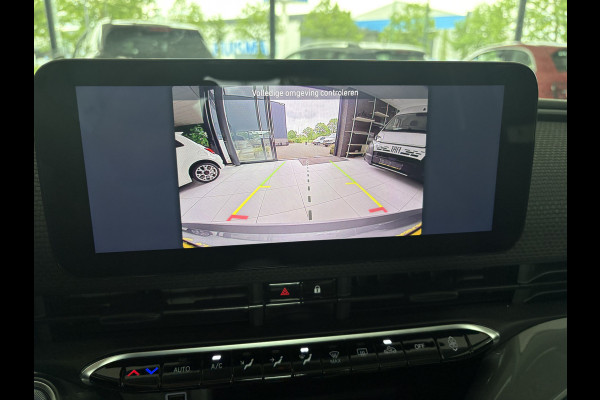 Fiat 500 La Prima by bocelli 42 kWh full option Achteruitrijcamera - Airco - Apple carplay - Navigatie - Parkeersensoren - Panorama dak - Stoelverwarming - Cruise control - Dodehoek detector - Elektrische ramen - Led verlichting - Bluetoot - Keyless start - Stuur leder - Stuur multifunctioneel - Licht metalen velgen 17 inch