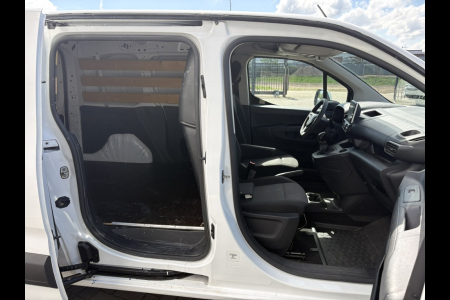 Opel Combo 1.5D Airco | Navigatie | PDC