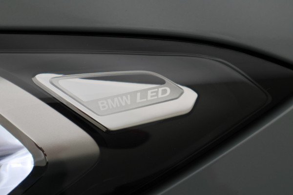 BMW 3 Serie Touring 320e M Sport Leder/Alcantara, Virtual Cockpit, LED, Elek. trekhaak, Apple Carplay, 18"