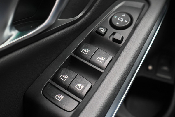 BMW 3 Serie Touring 320e M Sport Leder/Alcantara, Virtual Cockpit, LED, Elek. trekhaak, Apple Carplay, 18"