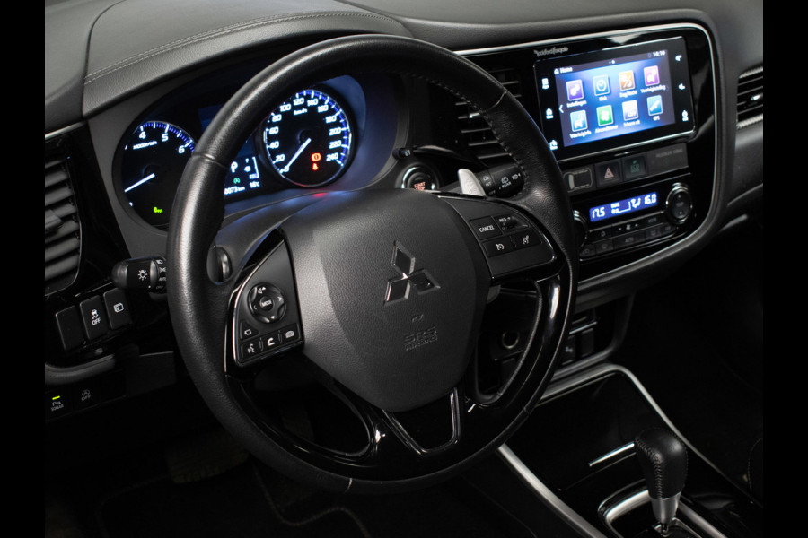 Mitsubishi Outlander 2.0 Instyle Sport (APPLE CARPLAY,NAVI,CAMERA,360 VIEW,STOEL/STUUR VERWARMING,CLIMATE,CRUISE,LM VELGEN)
