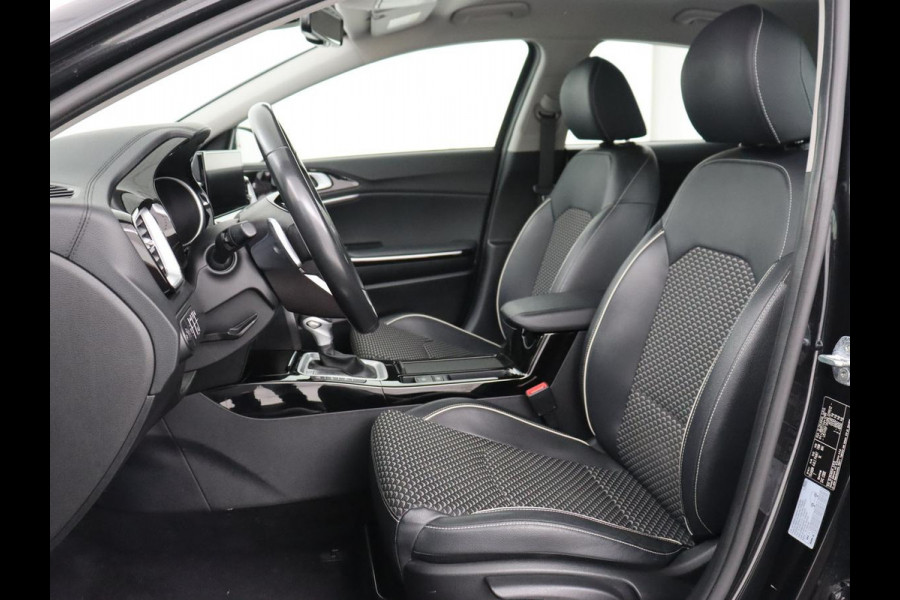 Kia Xceed 1.6 GDi PHEV DynamicLine | Carplay | Keyless | Half leder | Navigatie | Full LED | Parkeerhulp | Climate control | Bluetooth | Cruise control | Plug In