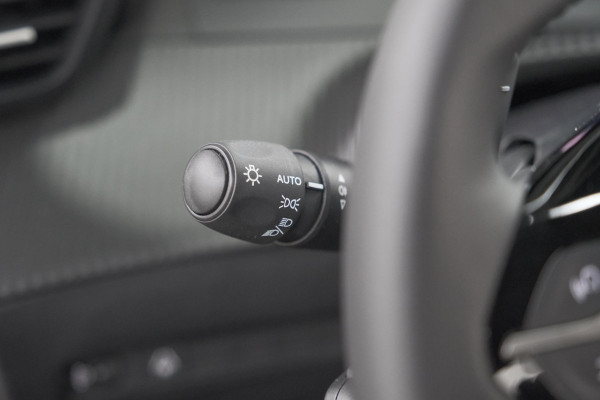 Peugeot 2008 Hybrid 145 e-DCS Allure | 360 Camera | Adaptieve Cruise Control | Navigatie | Dodehoekdetectie