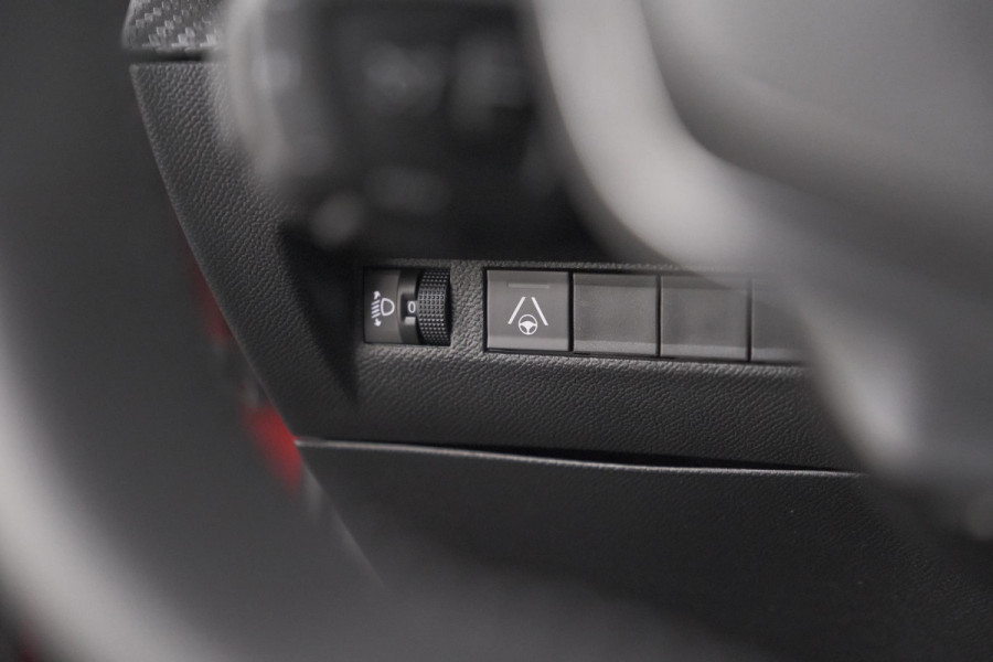 Peugeot 2008 Hybrid 145 e-DCS Allure | 360 Camera | Adaptieve Cruise Control | Navigatie | Dodehoekdetectie