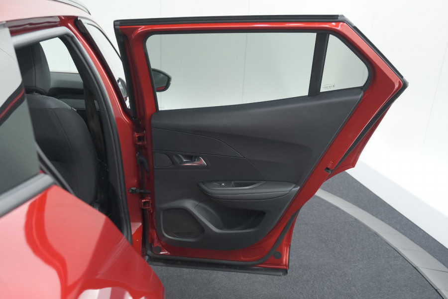 Peugeot 2008 Hybrid 145 e-DCS Allure | 360 Camera | Adaptieve Cruise Control | Navigatie | Dodehoekdetectie