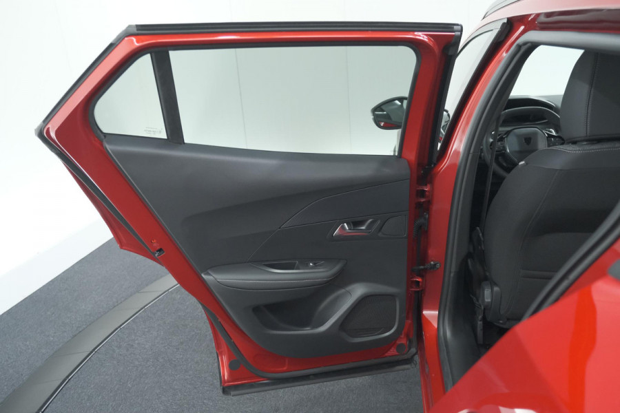 Peugeot 2008 Hybrid 145 e-DCS Allure | 360 Camera | Adaptieve Cruise Control | Navigatie | Dodehoekdetectie