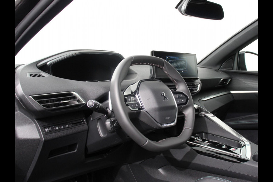 Peugeot 3008 1.2 110pk Turbo Automaat Allure Climate control Adaptive cruise control Achteruitrijd camera Parkeersensoren Verwarmde voorstoelen LED Navigatie Apple Carplay/ Android Auto