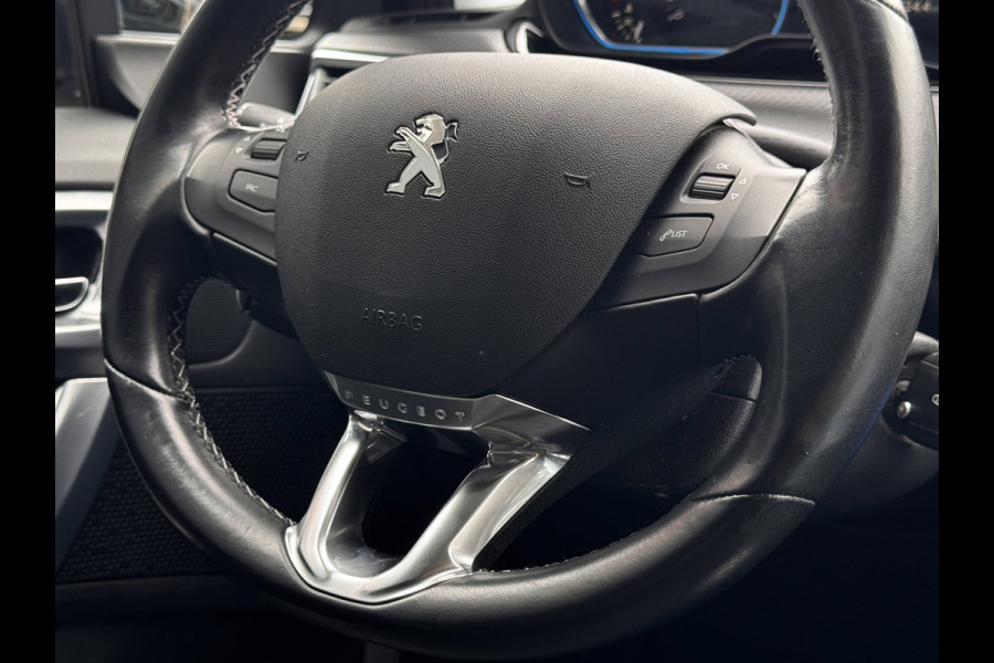 Peugeot 2008 1.2 PureTech Allure | Automaat | Trekhaak | Distributieriem vervangen| Parkeersensoren | Climate Control