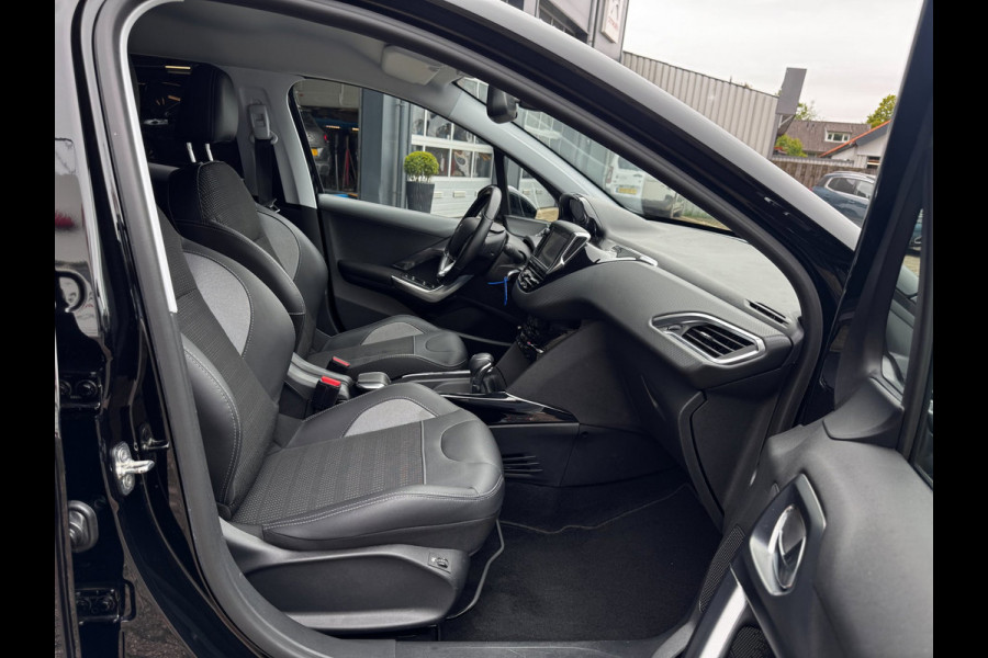 Peugeot 2008 1.2 PureTech Allure | Automaat | Trekhaak | Distributieriem vervangen| Parkeersensoren | Climate Control