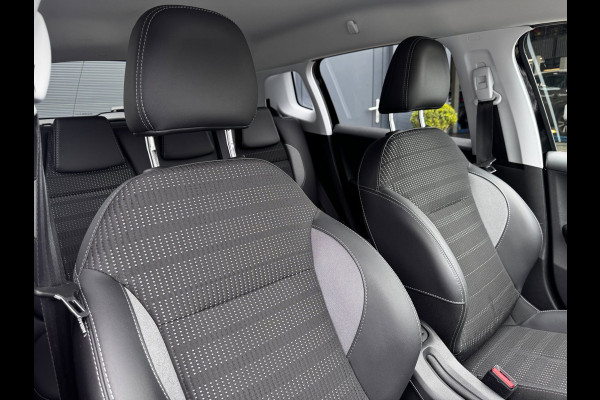 Peugeot 2008 1.2 PureTech Allure | Automaat | Trekhaak | Distributieriem vervangen| Parkeersensoren | Climate Control