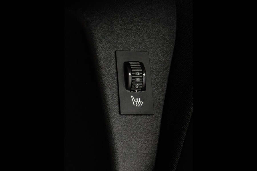 Peugeot 2008 1.2 PureTech Allure | Automaat | Trekhaak | Distributieriem vervangen| Parkeersensoren | Climate Control