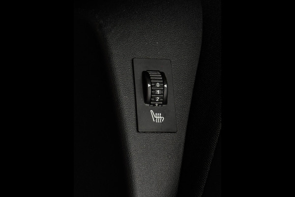 Peugeot 2008 1.2 PureTech Allure | Automaat | Trekhaak | Distributieriem vervangen| Parkeersensoren | Climate Control