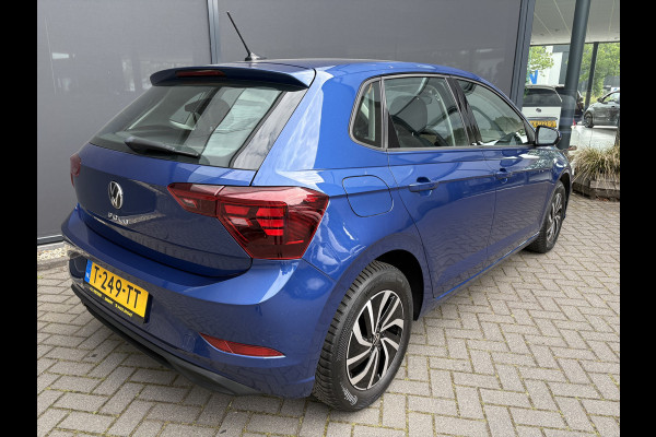 Volkswagen Polo 1.0 TSI Life  Airco - Apple carplay - Navigatie - Cruise control - Bluetooth - Licht metalen velgen 15 inch - Led verlichting - Elektrische ramen - Radio - Start/stop systeem - Stuur l