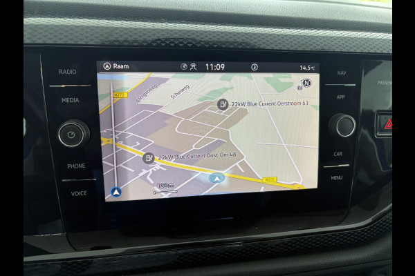 Volkswagen Polo 1.0 TSI Life  Airco - Apple carplay - Navigatie - Cruise control - Bluetooth - Licht metalen velgen 15 inch - Led verlichting - Elektrische ramen - Radio - Start/stop systeem - Stuur l