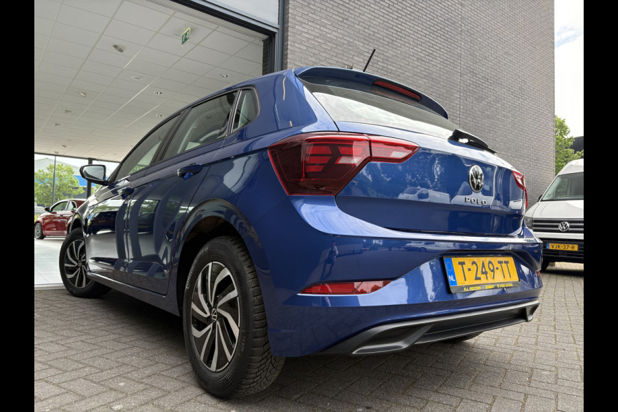 Volkswagen Polo 1.0 TSI Life  Airco - Apple carplay - Navigatie - Cruise control - Bluetooth - Licht metalen velgen 15 inch - Led verlichting - Elektrische ramen - Radio - Start/stop systeem - Stuur l