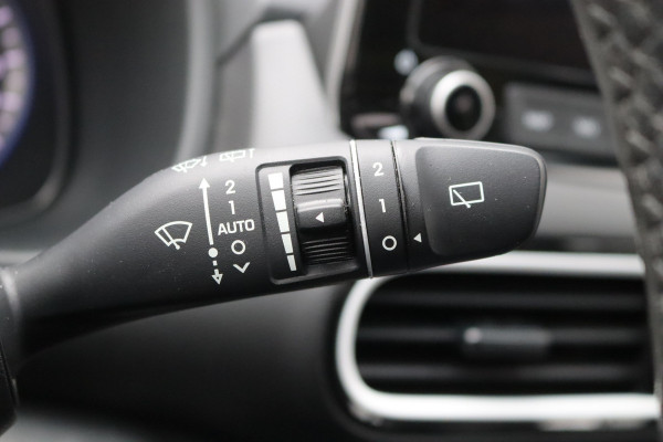 Hyundai Kona 1.6 GDI HEV Premium Sky Trekhaak/Open-dak/Winter-pack/Camera/Carplay