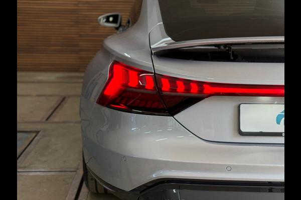 Audi e-tron GT Quattro | 530PK | 93kWh | Carbondak | 20'' | Luchtvering | Matrix LED | Nappa | RS interieur | Air-Quality Systeem