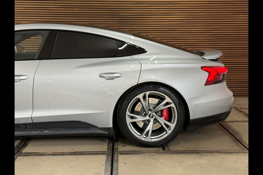 Audi e-tron GT Quattro | 530PK | 93kWh | Carbondak | 20'' | Luchtvering | Matrix LED | Nappa | RS interieur | Air-Quality Systeem
