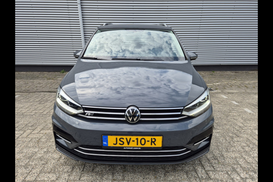 Volkswagen Touran 1.5 TSI R-Line Exclusive 7p,afn.Trekhaak,Navigatie,parkeersensoren/Camera,stoelverwarming,