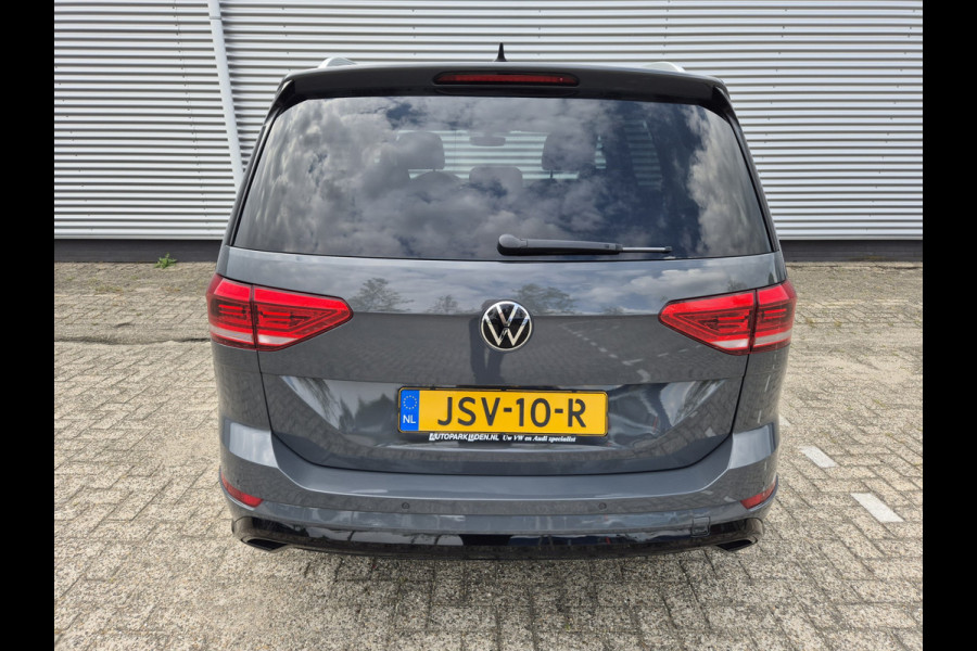 Volkswagen Touran 1.5 TSI R-Line Exclusive 7p,afn.Trekhaak,Navigatie,parkeersensoren/Camera,stoelverwarming,