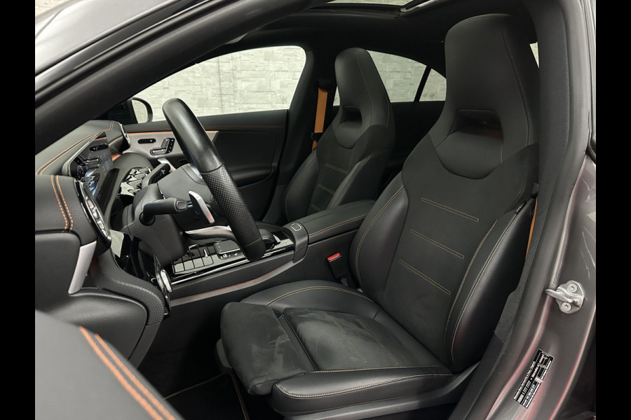 Mercedes-Benz CLA-Klasse 180 Edition 1 AMG-Line | Panorama | Sfeerverlichting | Widescreen | Memory | Multi-Beam LED | Keyless-Go | 19 Inch | Stoelverwarming | Night-Pakket | Camera | Origineel NL | Nieuwe Banden & Onderhoudsbeurt |