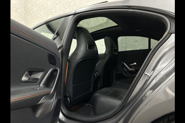Mercedes-Benz CLA-Klasse 180 Edition 1 AMG-Line | Panorama | Sfeerverlichting | Widescreen | Memory | Multi-Beam LED | Keyless-Go | 19 Inch | Stoelverwarming | Night-Pakket | Camera | Origineel NL | Nieuwe Banden & Onderhoudsbeurt |