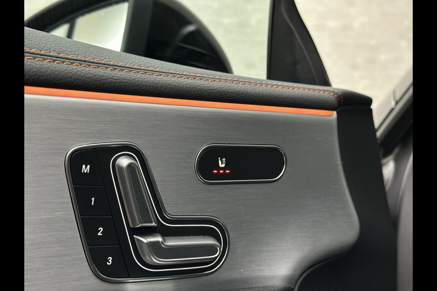 Mercedes-Benz CLA-Klasse 180 Edition 1 AMG-Line | Panorama | Sfeerverlichting | Widescreen | Memory | Multi-Beam LED | Keyless-Go | 19 Inch | Stoelverwarming | Night-Pakket | Camera | Origineel NL | Nieuwe Banden & Onderhoudsbeurt |