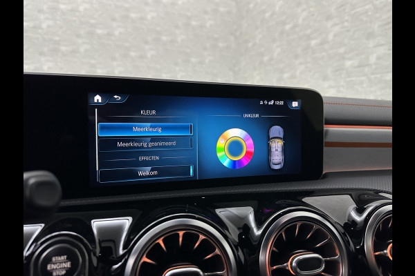 Mercedes-Benz CLA-Klasse 180 Edition 1 AMG-Line | Panorama | Sfeerverlichting | Widescreen | Memory | Multi-Beam LED | Keyless-Go | 19 Inch | Stoelverwarming | Night-Pakket | Camera | Origineel NL | Nieuwe Banden & Onderhoudsbeurt |