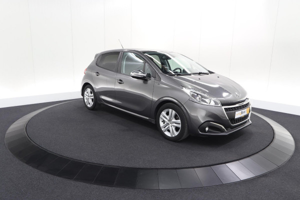 Peugeot 208 PureTech 82 Signature | Trekhaak | Parkeersensoren | Apple Carplay | Navigatie