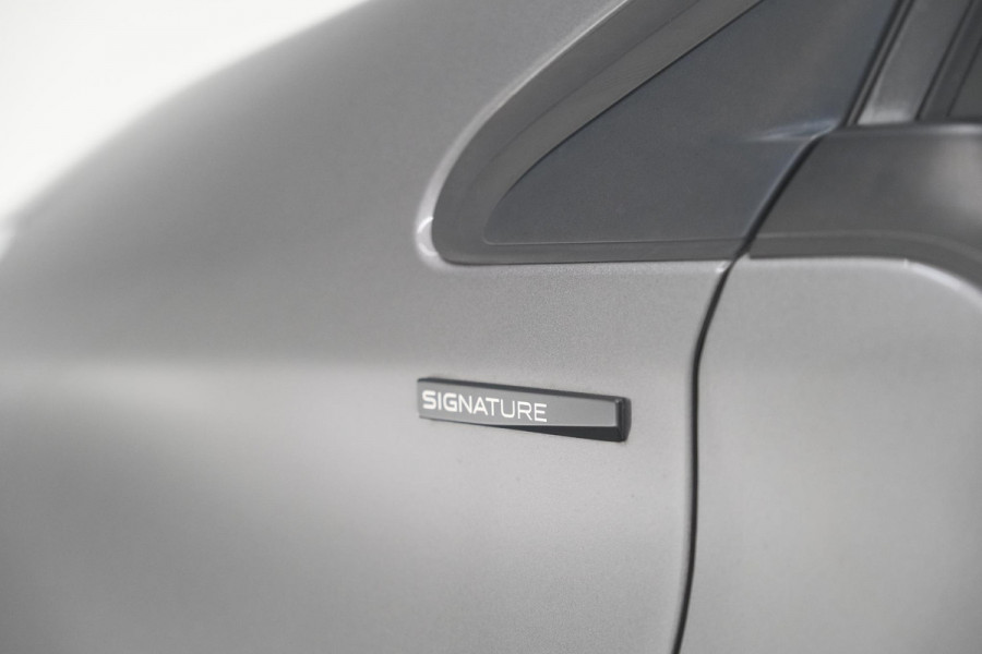 Peugeot 208 PureTech 82 Signature | Trekhaak | Parkeersensoren | Apple Carplay | Navigatie