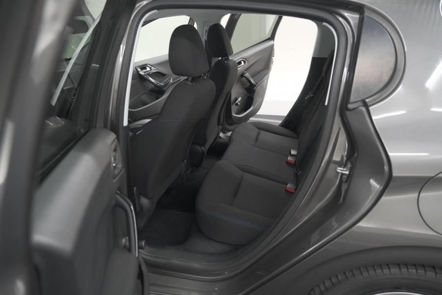 Peugeot 208 PureTech 82 Signature | Trekhaak | Parkeersensoren | Apple Carplay | Navigatie