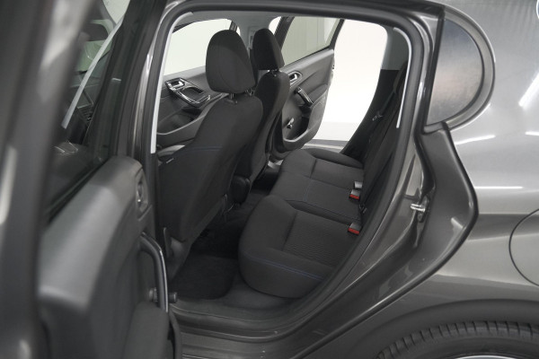 Peugeot 208 PureTech 82 Signature | Trekhaak | Parkeersensoren | Apple Carplay | Navigatie