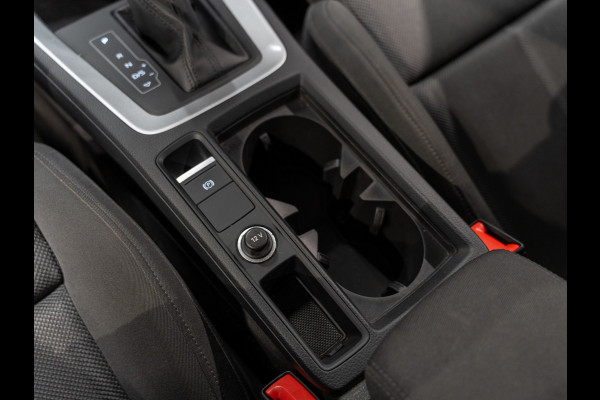 Audi Q3 45 TFSI e edition, Matrix LED, Virtual Cockpit, Apple Carplay, ACC, Android, Clima, PDC, Trekhaak 13P, Volledig Onderhoud