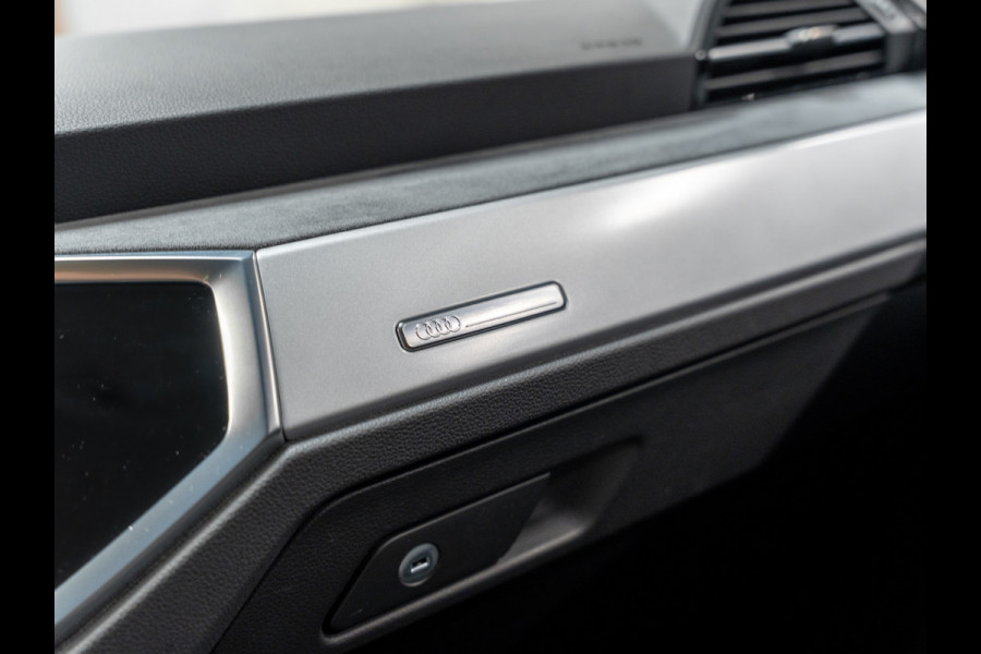 Audi Q3 45 TFSI e edition, Matrix LED, Virtual Cockpit, Apple Carplay, ACC, Android, Clima, PDC, Trekhaak 13P, Volledig Onderhoud