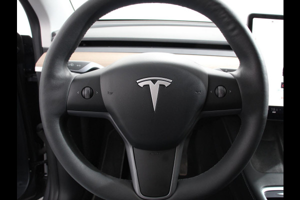 Tesla Model Y Performance Long Range AWD 75 kWh Climate control Adaptieve cruise control Achteruitrijcamera Panoramadak Keyless Stuurverwarming Stoelverwarming LED Navigatie Parkeersensoren