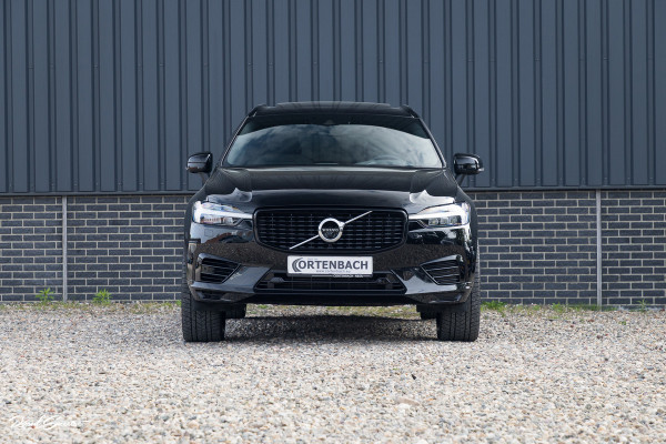 Volvo XC60 2.0 T8 Plug-in hybrid AWD R-Design | Luchtvering | Zwenkbare trekhaak | Panorama dak | Memory | Adaptieve cruise |