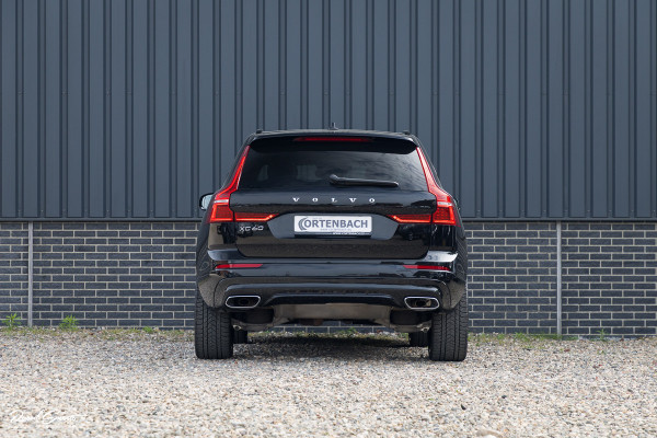Volvo XC60 2.0 T8 Plug-in hybrid AWD R-Design | Luchtvering | Zwenkbare trekhaak | Panorama dak | Memory | Adaptieve cruise |