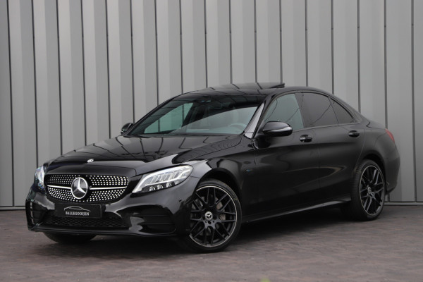 Mercedes-Benz C-Klasse 300e AMG 4-Matic | 320PK | Schuifdak | Sfeerverlichting | Leder | Facelift | Carplay | Standkachel | Camera | 2020.