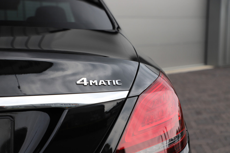 Mercedes-Benz C-Klasse 300e AMG 4-Matic | 320PK | Schuifdak | Sfeerverlichting | Leder | Facelift | Carplay | Standkachel | Camera | 2020.