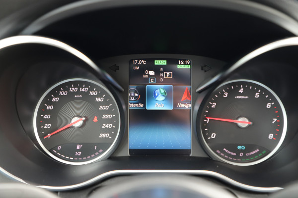 Mercedes-Benz C-Klasse 300e AMG 4-Matic | 320PK | Schuifdak | Sfeerverlichting | Leder | Facelift | Carplay | Standkachel | Camera | 2020.