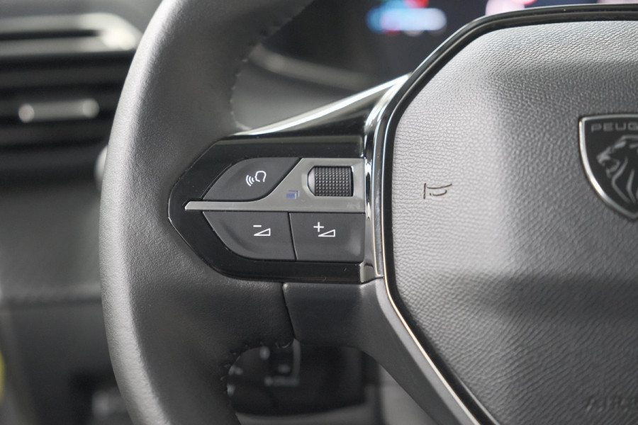 Peugeot 208 PureTech 100 Allure | 360 Camera | Vison Pack | Dodehoekdetectie | Apple Carplay