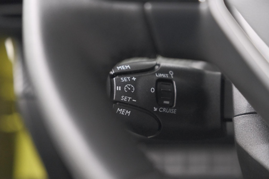 Peugeot 208 PureTech 100 Allure | 360 Camera | Vison Pack | Dodehoekdetectie | Apple Carplay