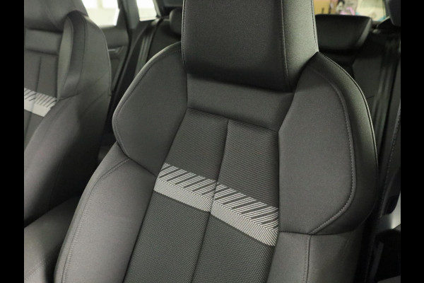 Audi A3 Sportback 30 TFSI Advanced edition 115pk S-tronic | Navigatie via App |  19 inch Lichtmetalen velgen | Stoelverwarming | Parkeersensoren voor en achter