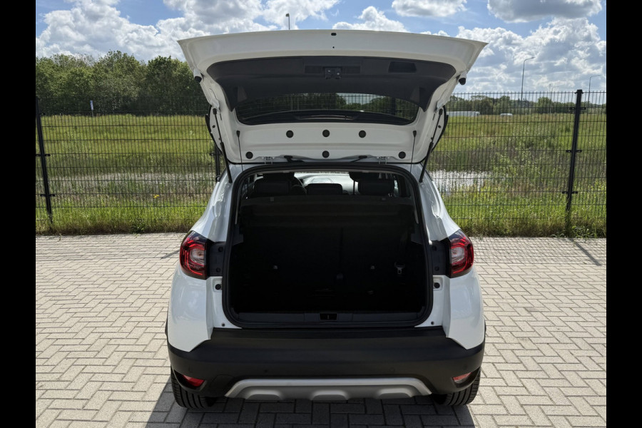 Renault Captur 0.9 TCe Intens| Carplay| Keyless| Camera| LMV 17"|