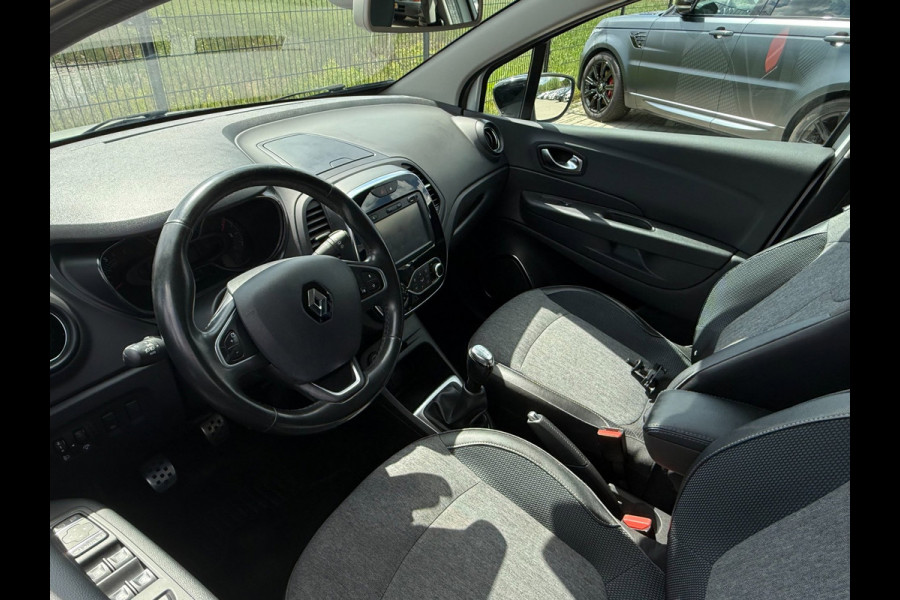 Renault Captur 0.9 TCe Intens| Carplay| Keyless| Camera| LMV 17"|
