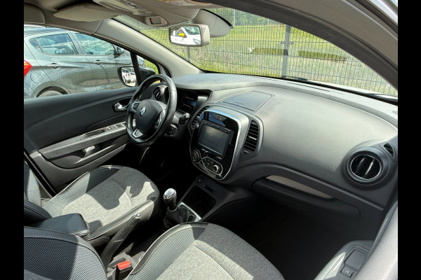 Renault Captur 0.9 TCe Intens| Carplay| Keyless| Camera| LMV 17"|