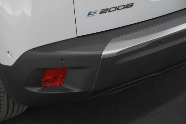Peugeot e-2008 EV GT 50 kWh | 11 KW Laadfunctie | 360 Camera | Dodehoekdetectie | Apple Carplay