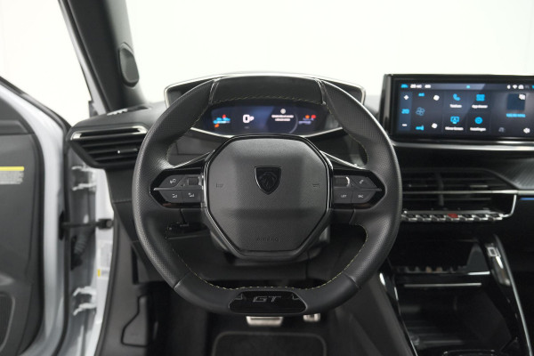 Peugeot e-2008 EV GT 50 kWh | 11 KW Laadfunctie | 360 Camera | Dodehoekdetectie | Apple Carplay