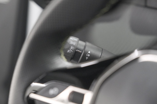 Peugeot e-2008 EV GT 50 kWh | 11 KW Laadfunctie | 360 Camera | Dodehoekdetectie | Apple Carplay