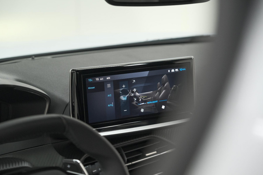 Peugeot e-2008 EV GT 50 kWh | 11 KW Laadfunctie | 360 Camera | Dodehoekdetectie | Apple Carplay
